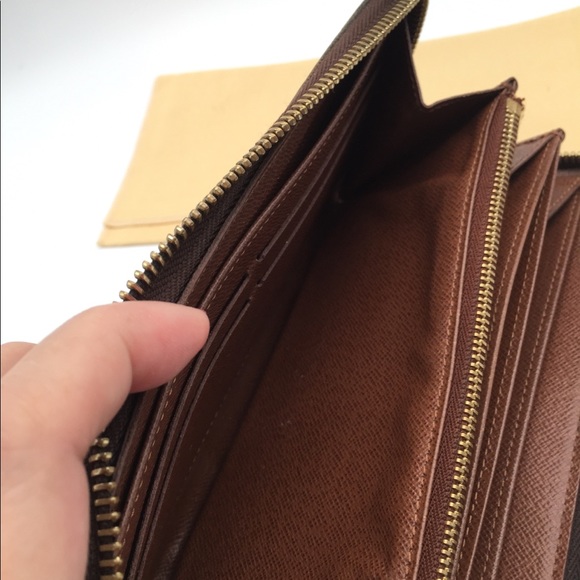 Authentic Louis Vuitton Monogram Zippy  wa… - Picture 7 of 16